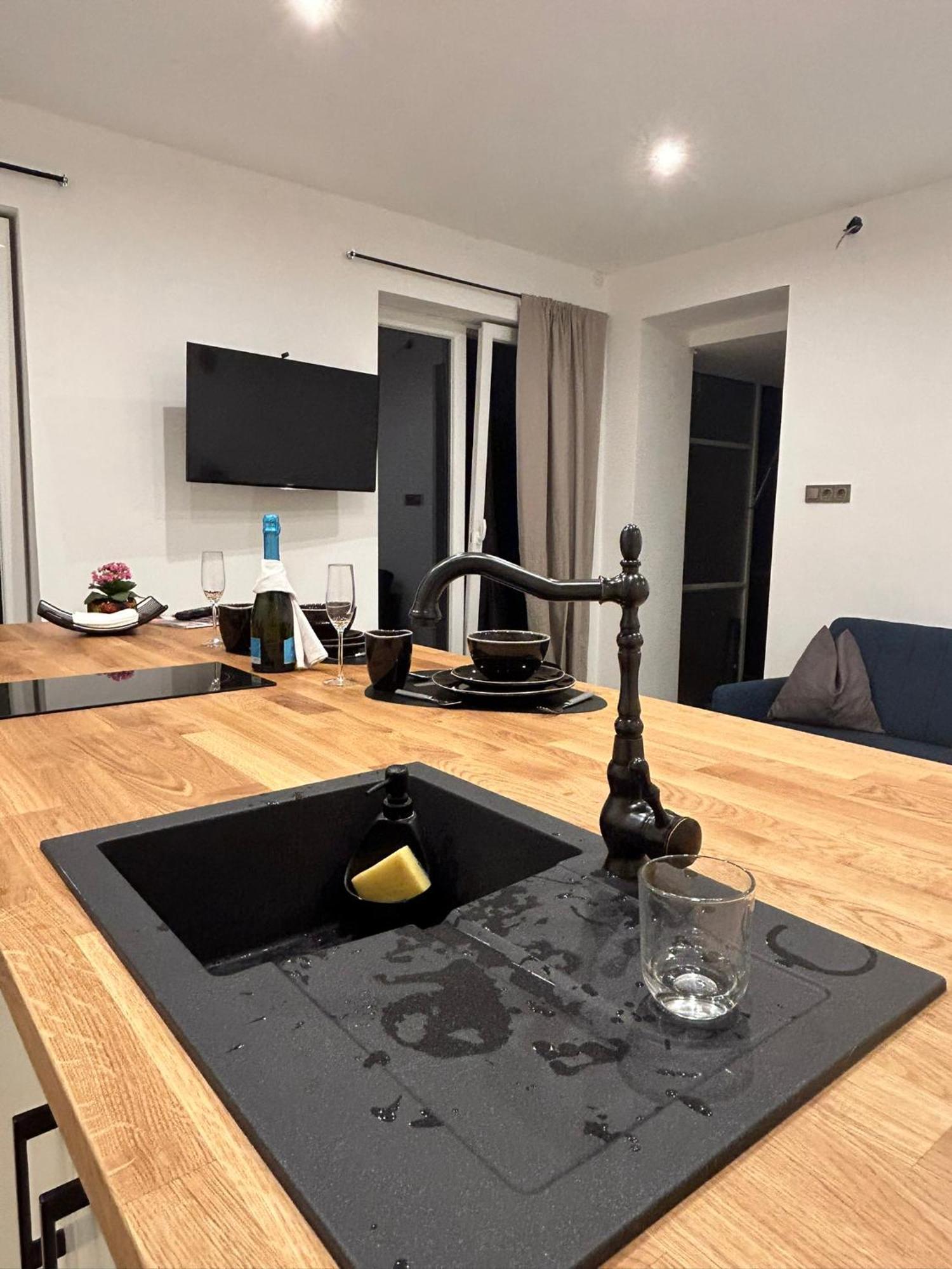 Zen Apartman Apartment Leanyfalu Bagian luar foto